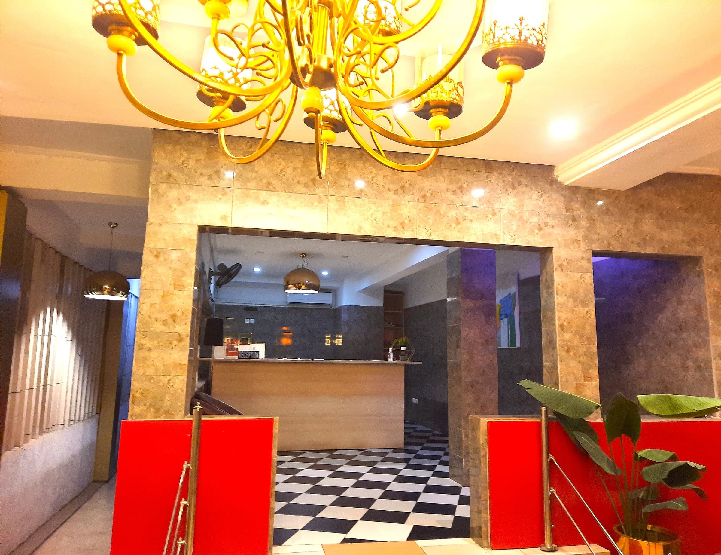 Le hall de Haussmann Hôtels & Resorts, Angré